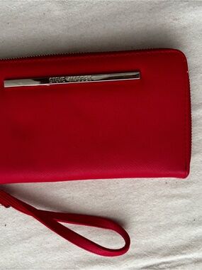 Steve Madden Red Zip Around Wristlet